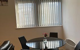2 Bedroom City Centre Apartment 35 Victoria Street